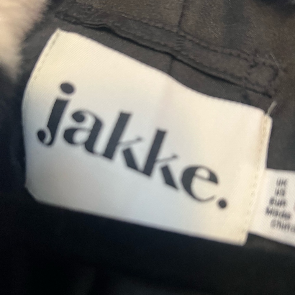 Jakke Traci Cropped Faux Fur Coat NWOT - Picture 6 of 6